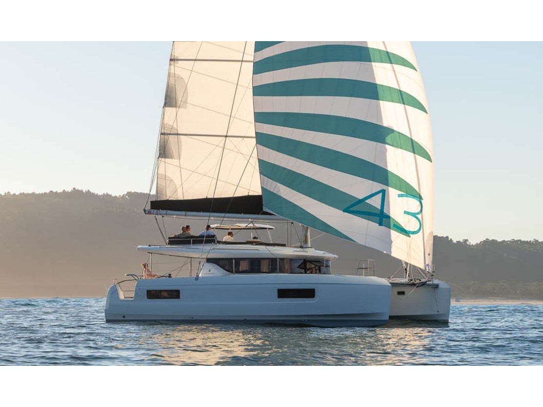 Lagoon 43 – 4 + 2 cab. – Catamaran