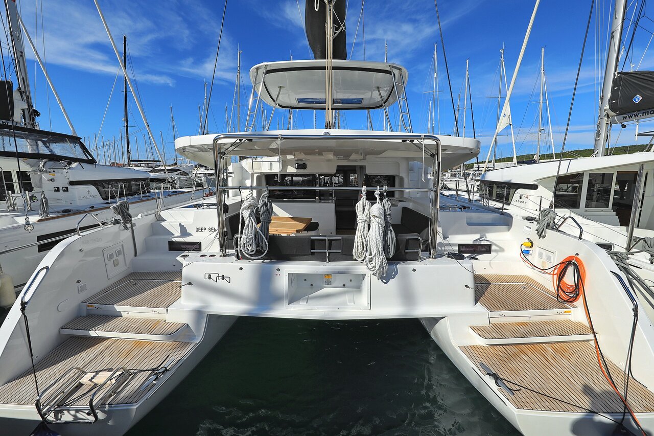 Lagoon 46 – 4 + 2 cab. – Catamaran