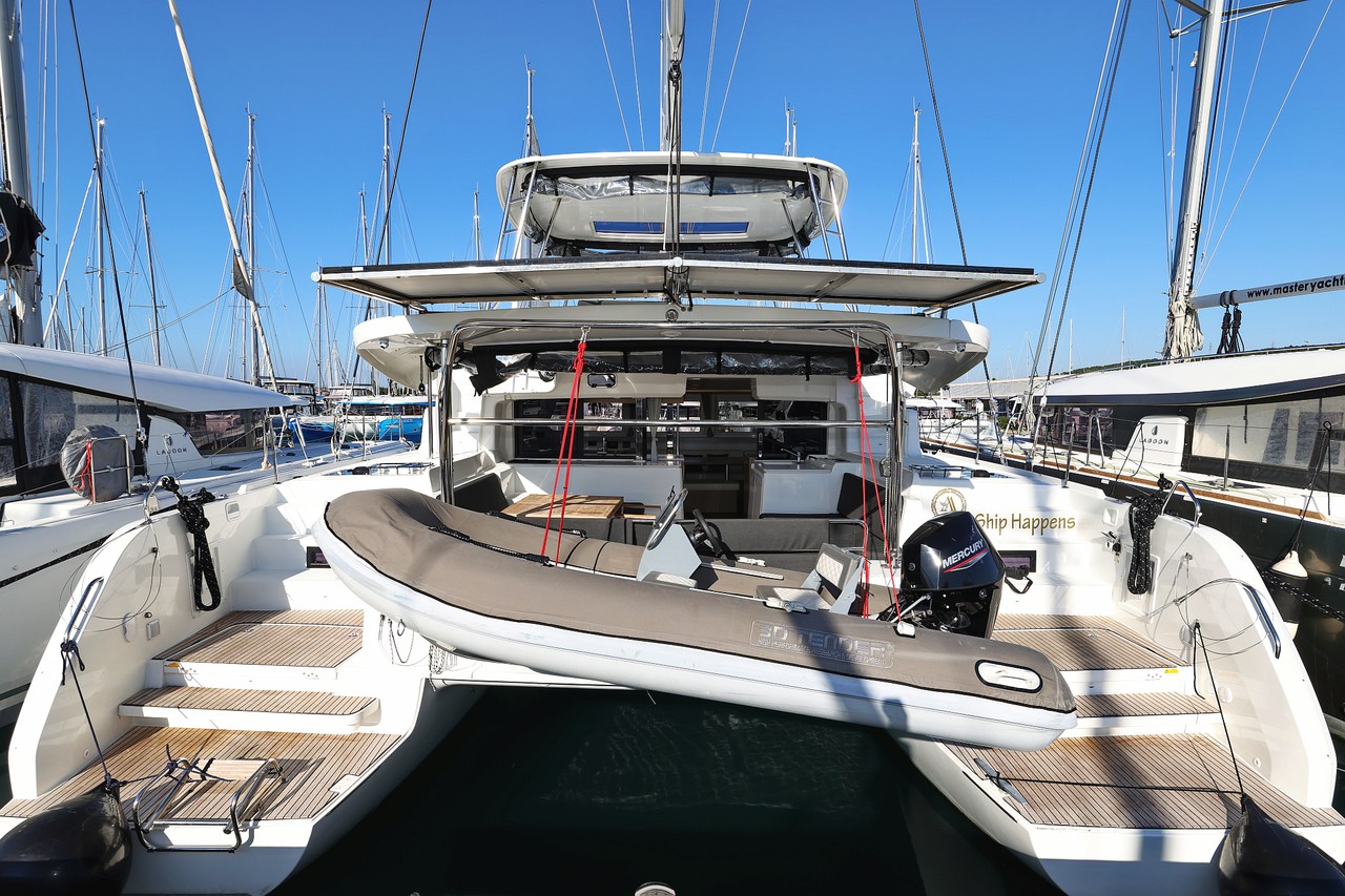 Lagoon 46 – 4 + 2 cab. – Catamaran
