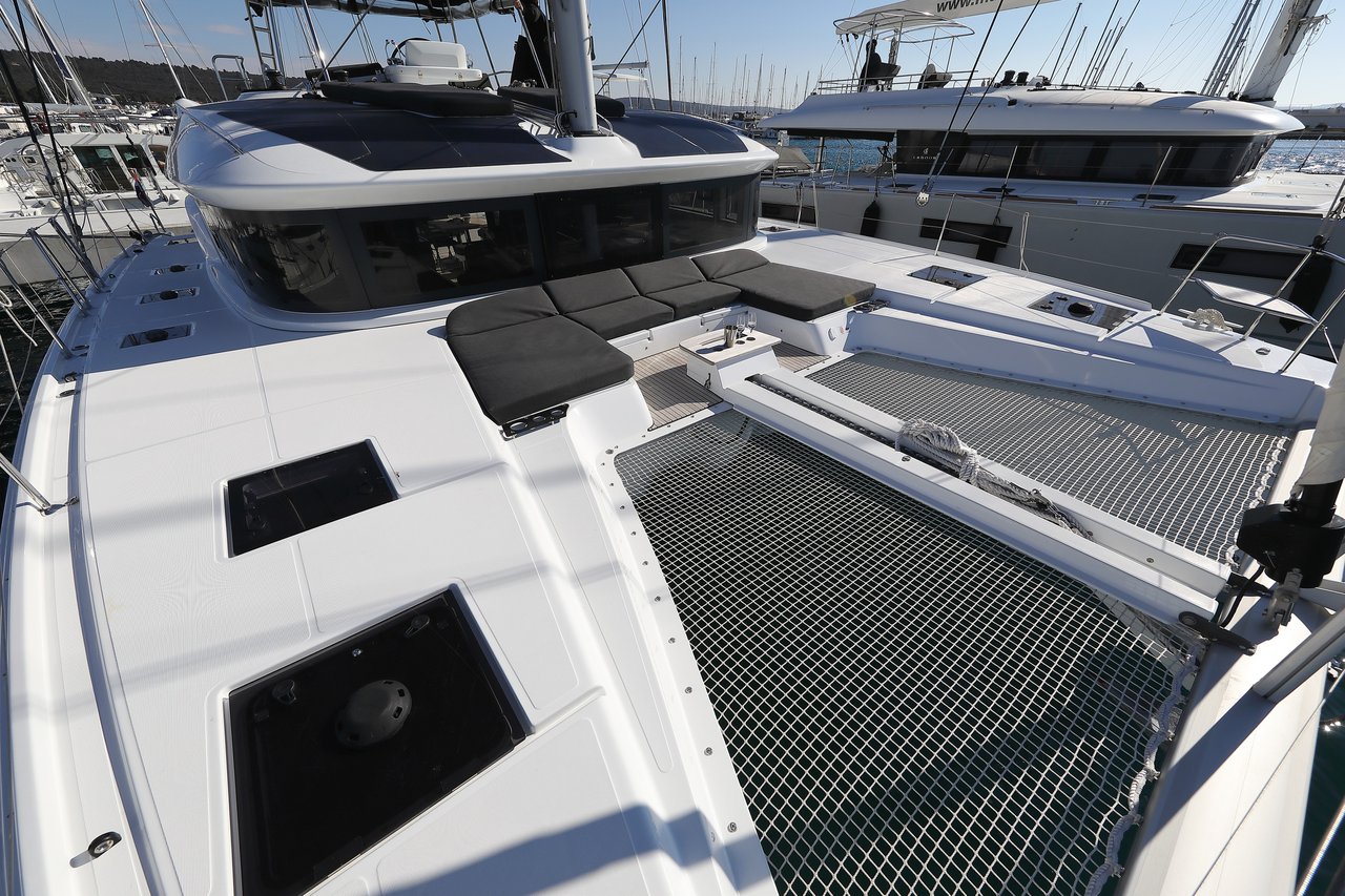Lagoon 51 OW – 4 + 1 cab. – Catamaran