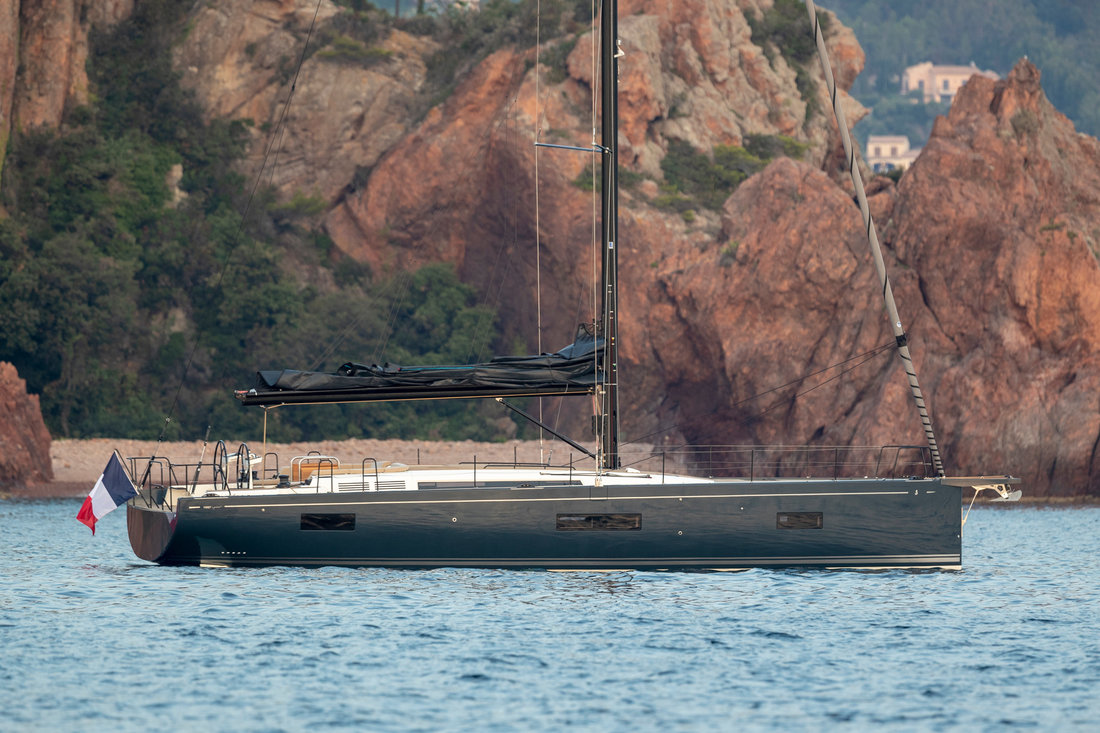 First 53 – 3 + 1 cab. – Sailing yacht