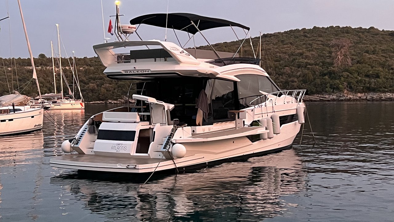 Galeon 500 Fly – 3 cab. – Motor yacht