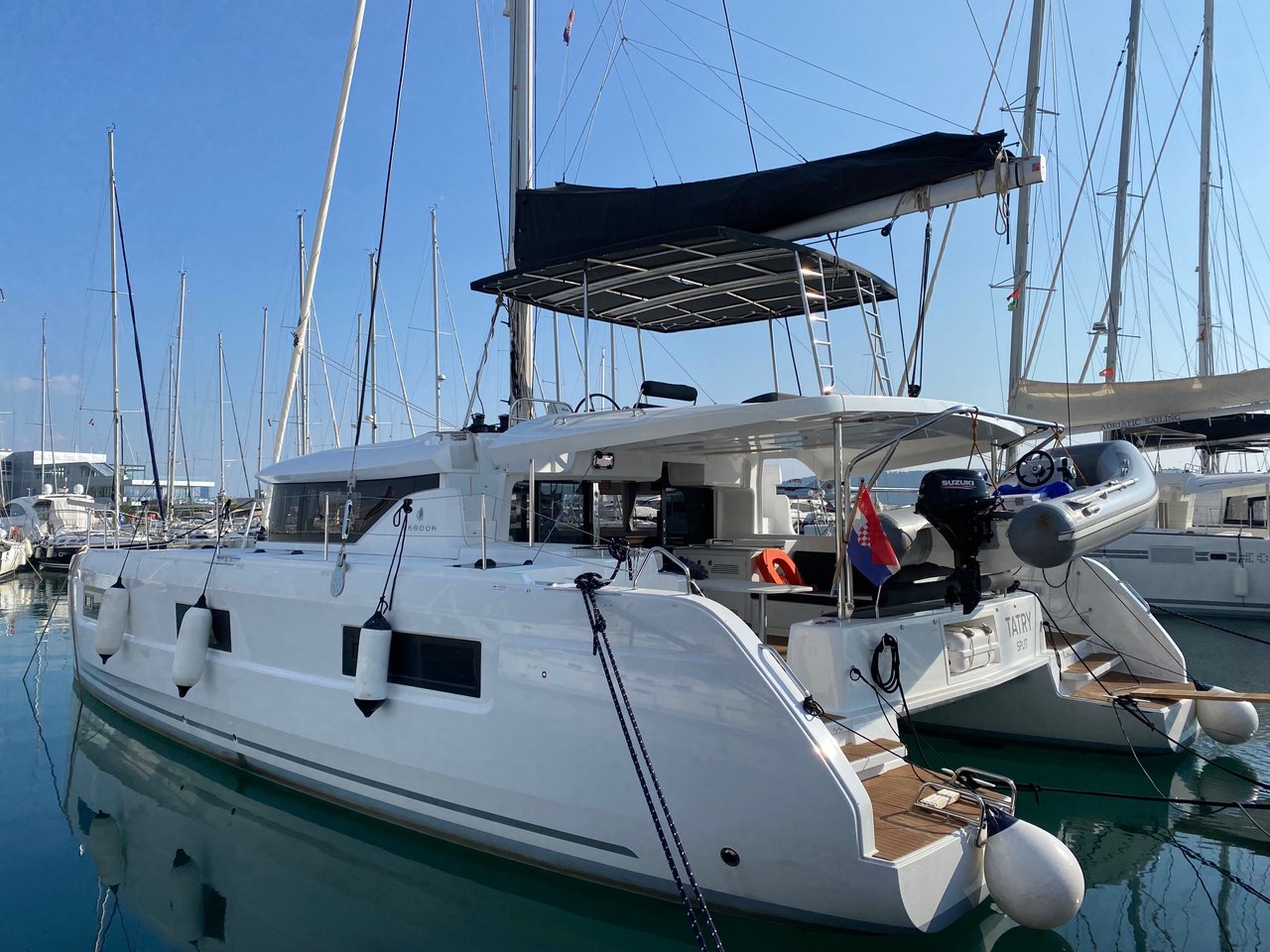Lagoon 46 OW – 3 + 2 cab. – Catamaran