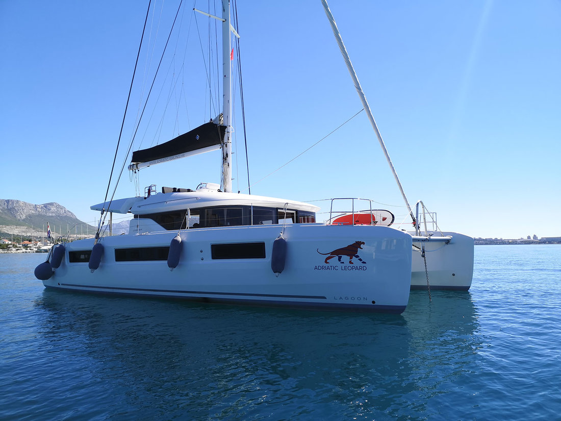 Lagoon 50 – 6 + 1 cab. – Catamaran