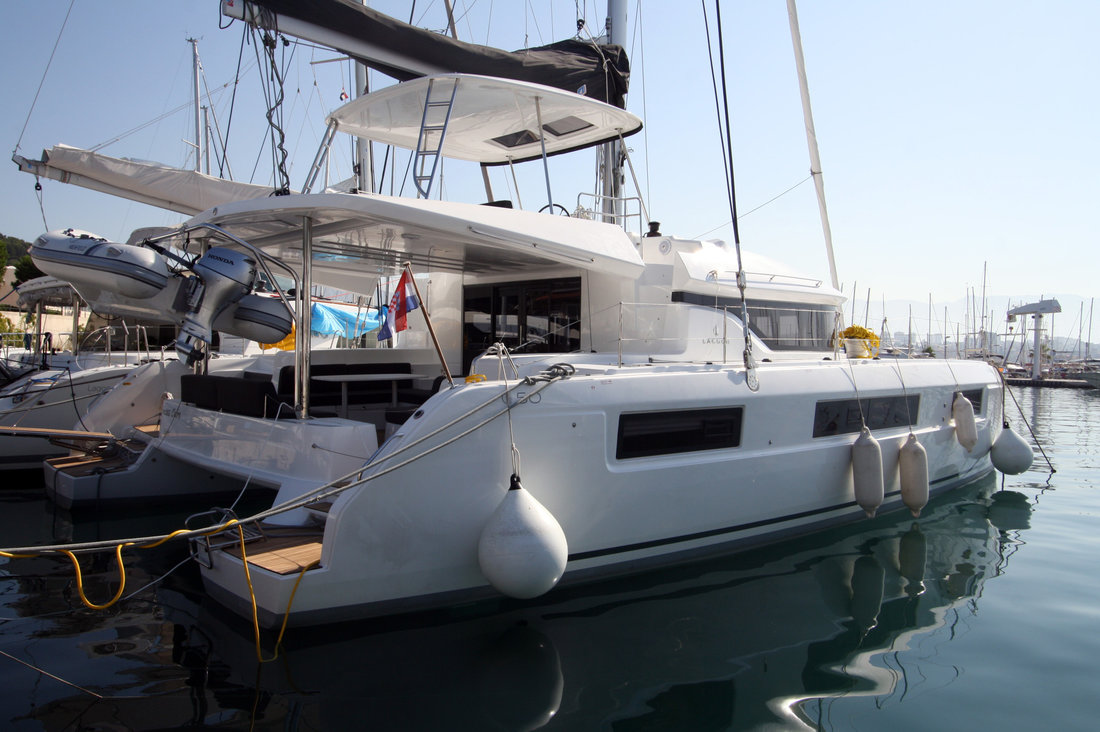 Lagoon 50 – 6 + 1 cab. – Catamaran