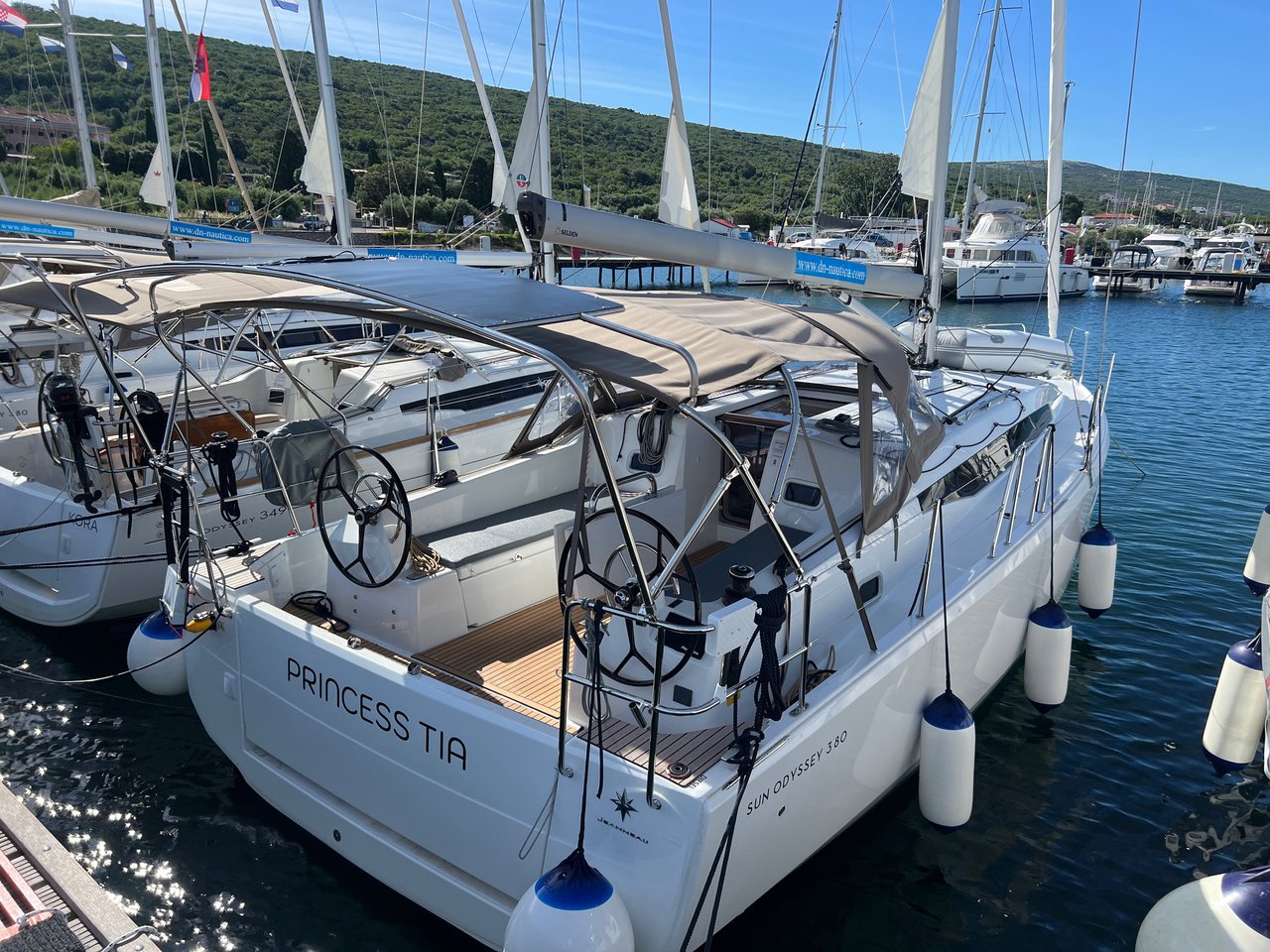 Sun Odyssey 380 – 3 cab. – Sailing yacht
