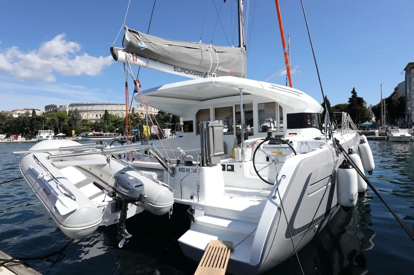 Excess 12 – 4 + 2 cab. – Catamaran