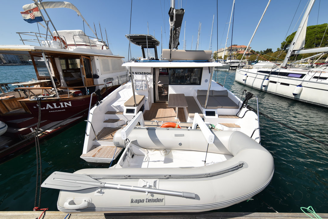 Aventura 34 – Catamaran