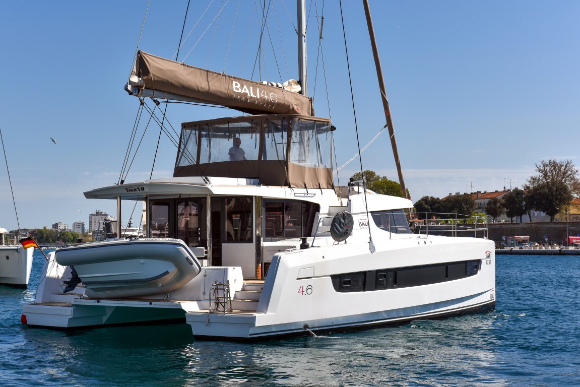 Bali 4.6 – 5 cab. – Catamaran