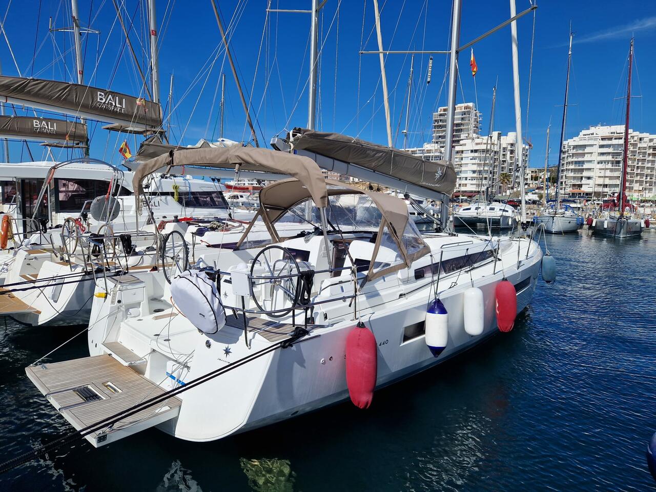 Sun Odyssey 440 – 4 cab. – Sailing yacht