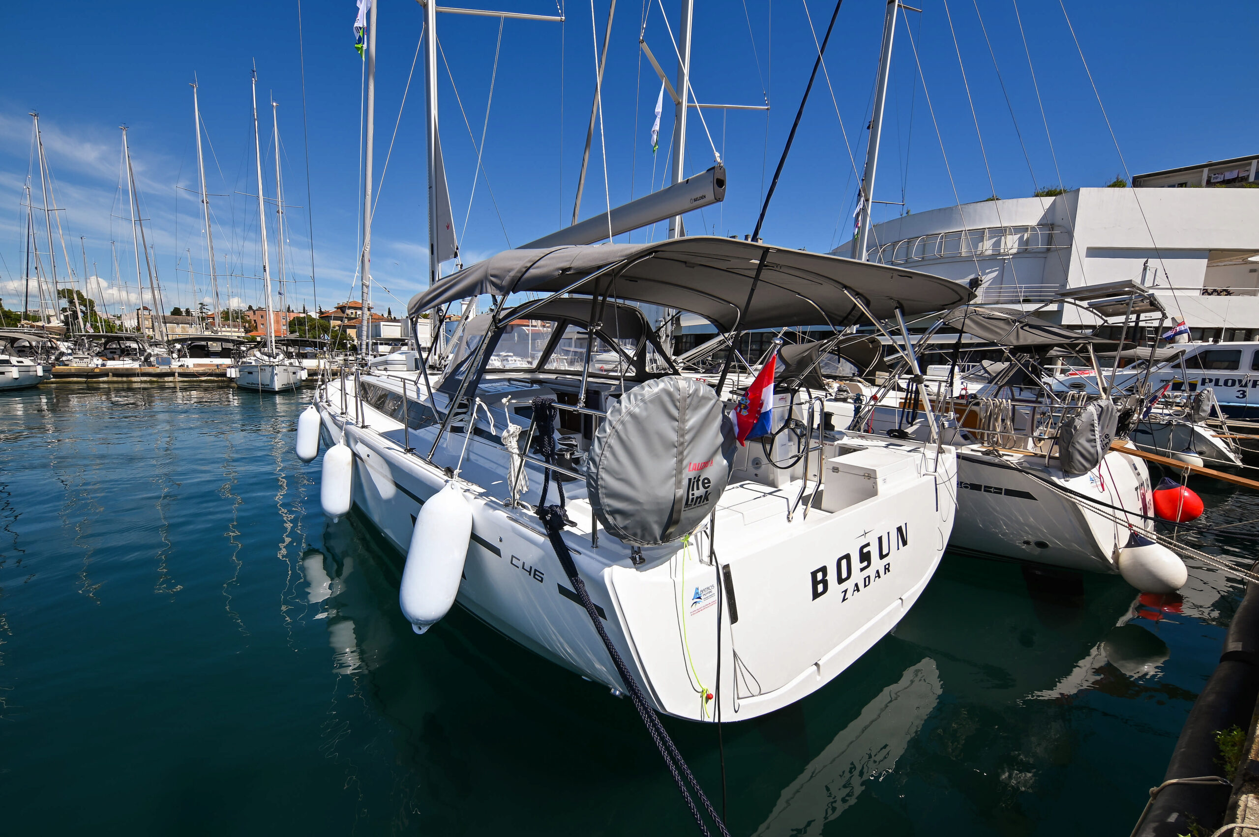 Bavaria C46 – 4 cab. – Sailing yacht
