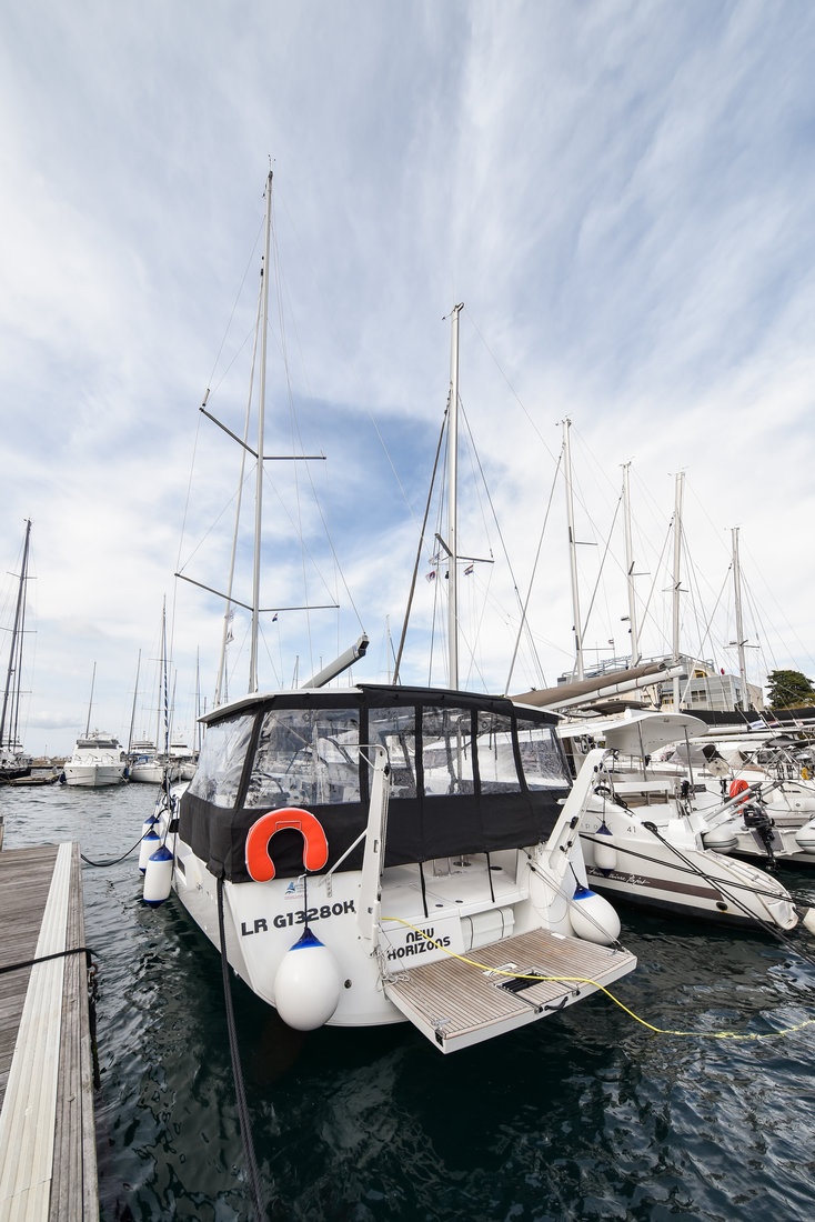 Sun Loft 47 – 6 + 1 cab. – Sailing yacht