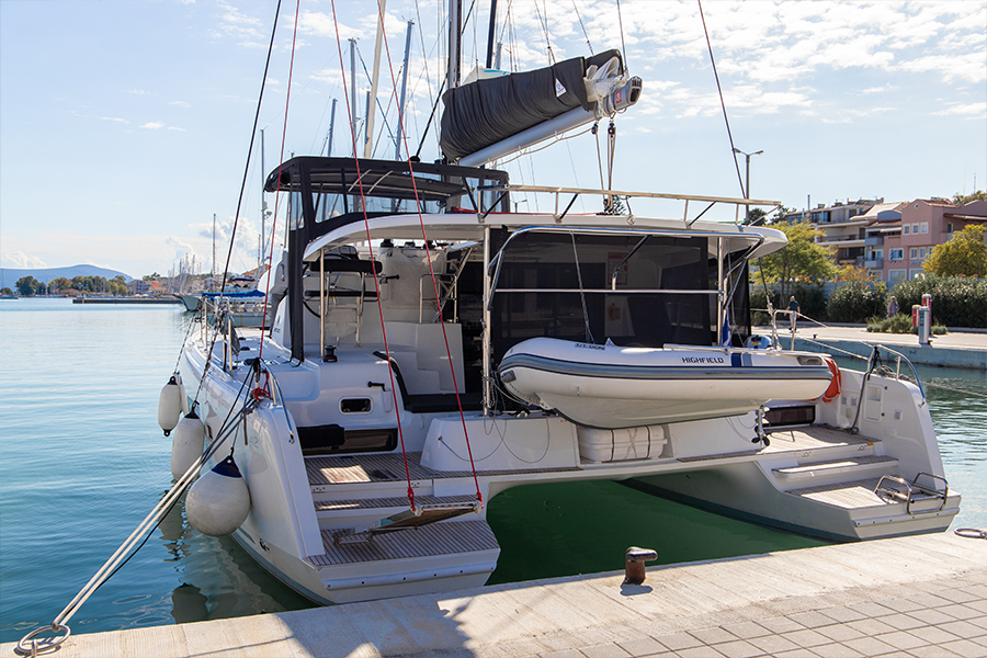 Lagoon 42 – 4 + 2 cab. – Catamaran