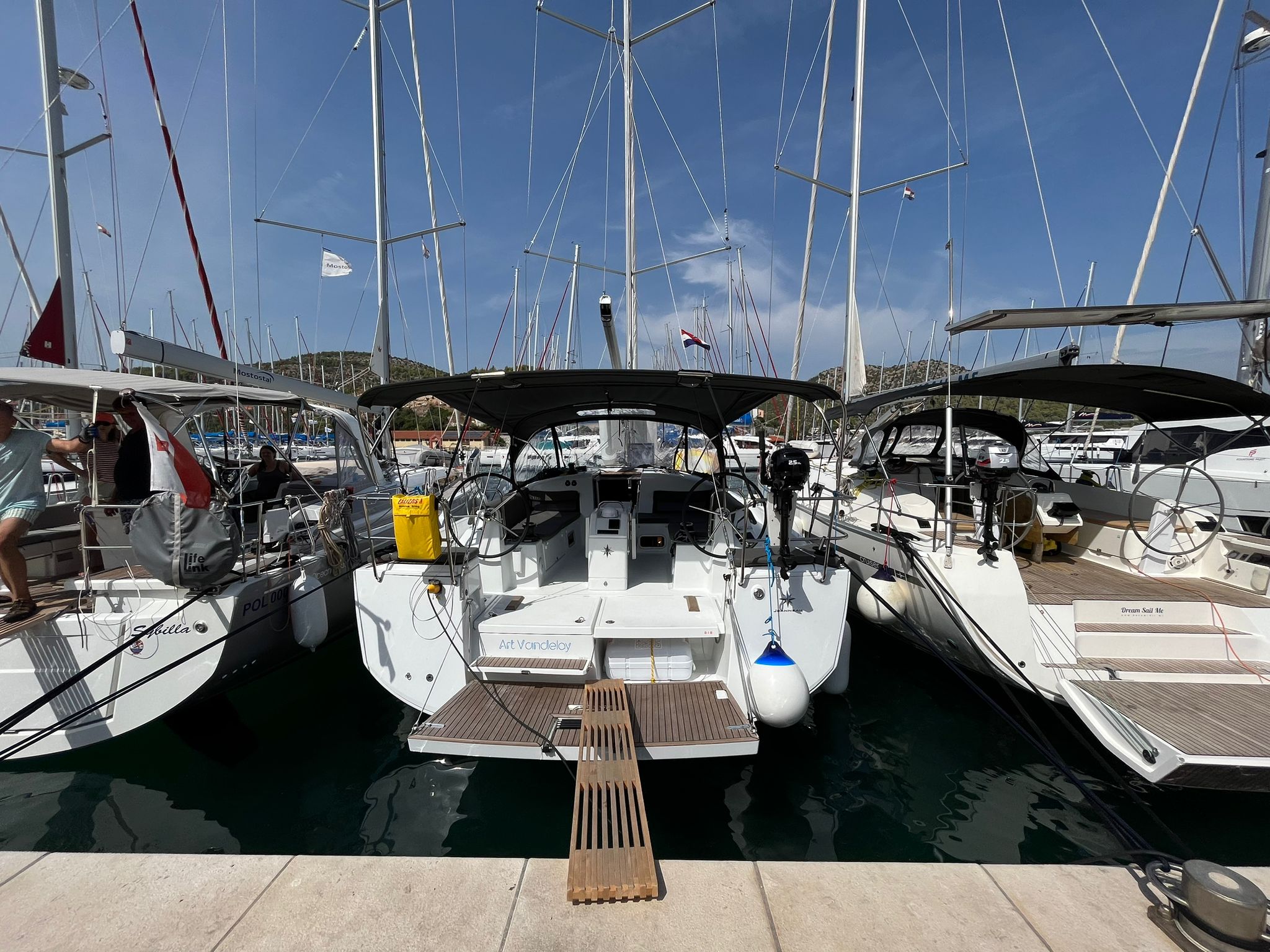 Sun Odyssey 440 – 4 cab. – Sailing yacht