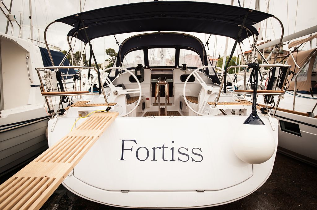 Elan Impression 40 – Sailing yacht