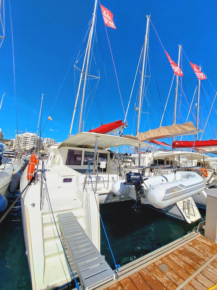 Lagoon 421 – 4 + 2 cab. – Catamaran