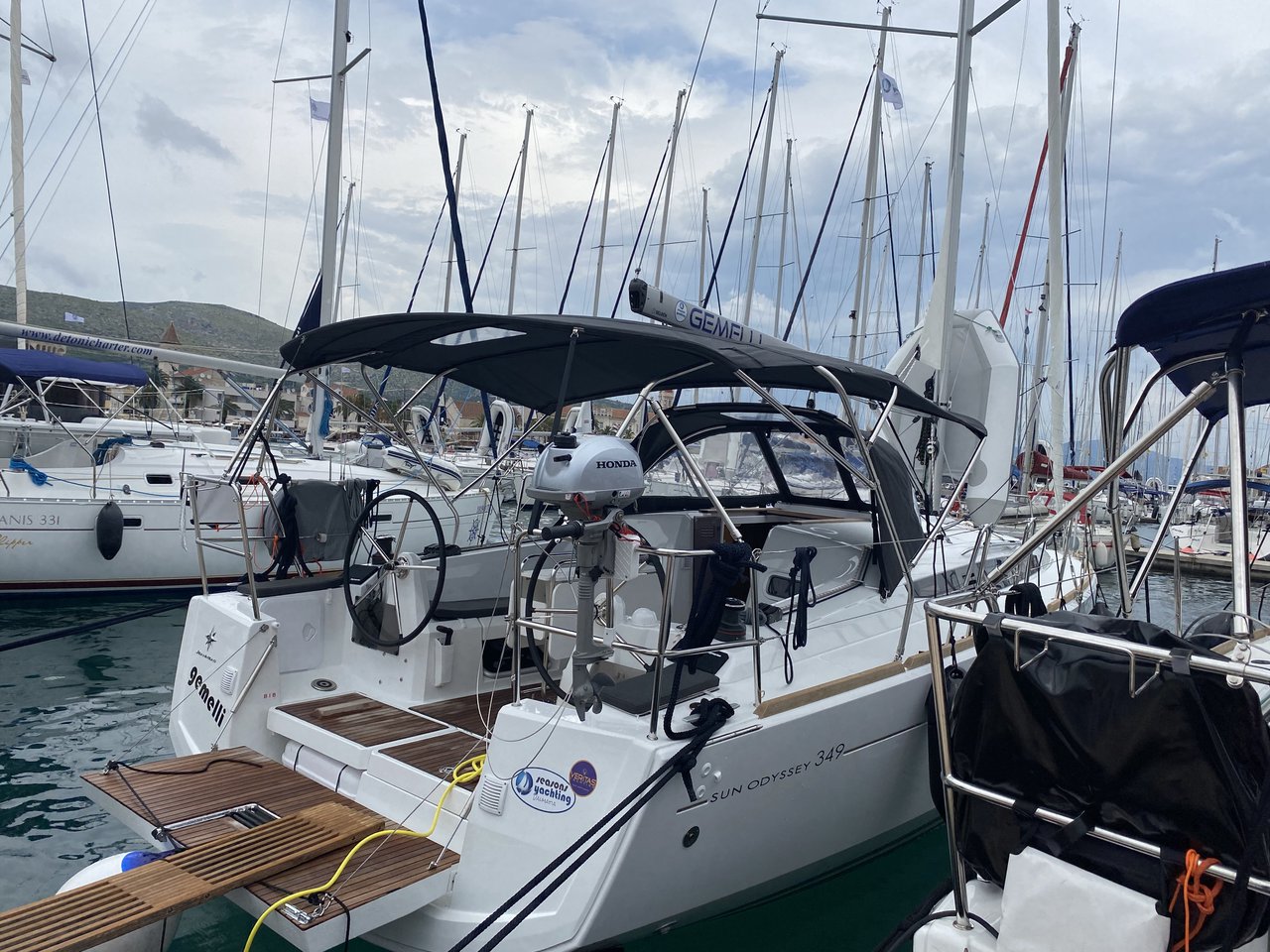 Sun Odyssey 349 – 3 cab. – Sailing yacht