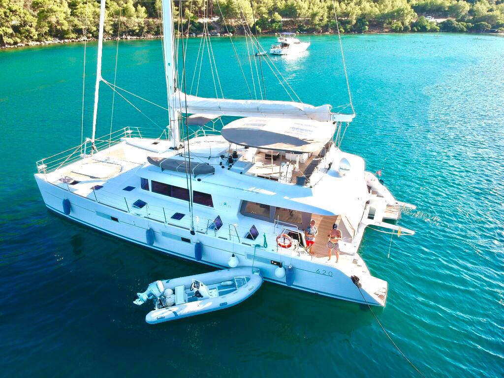 Lagoon 620 – 6 cab. – Catamaran