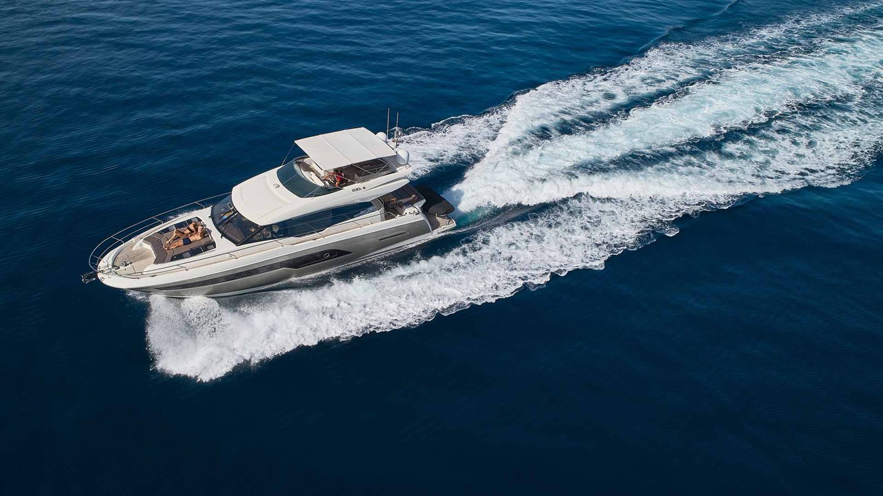 Prestige 630S – Motor yacht