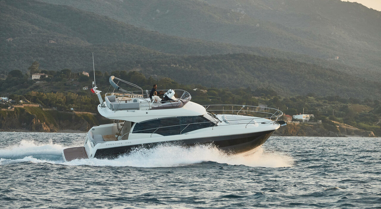 Prestige 420 Fly – 2 cab. – Motor yacht