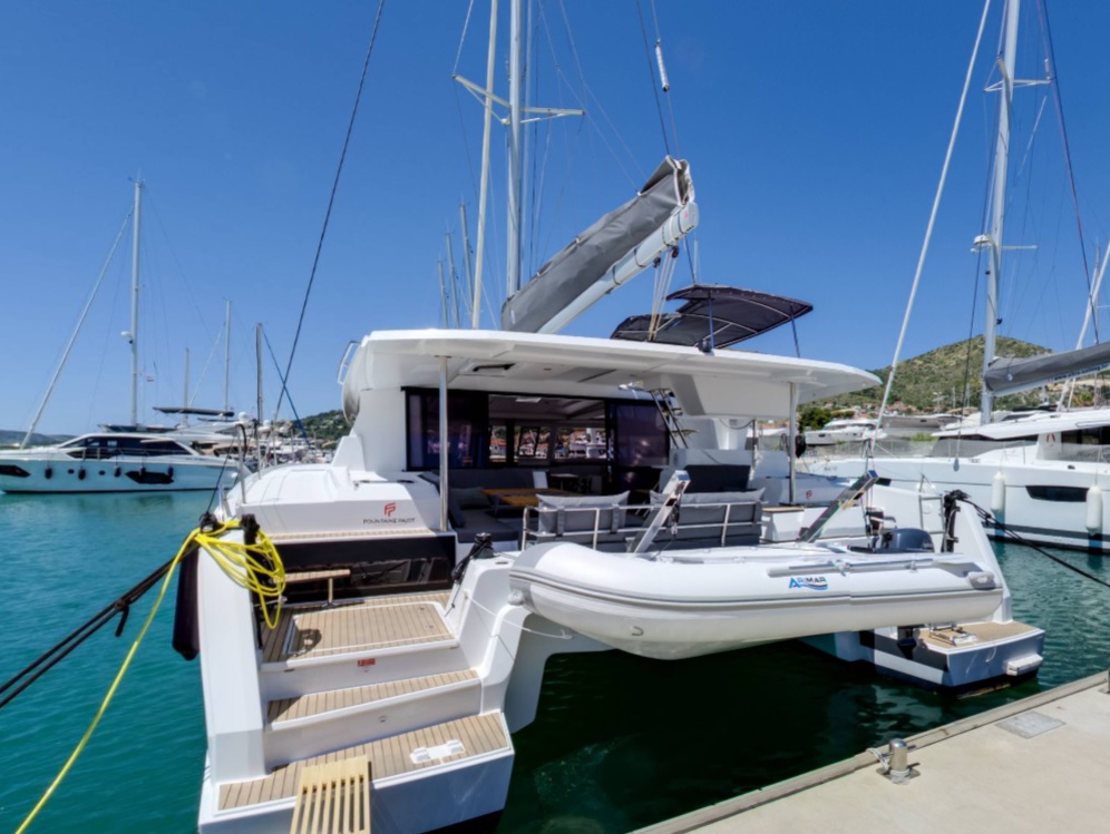 Fountaine Pajot Astrea 42 – 4 + 2 cab. – Catamaran