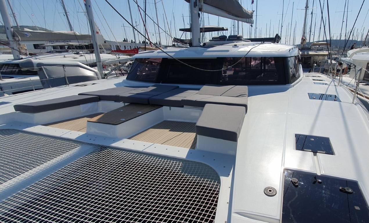 Fountaine Pajot Aura 51 – 5 + 1 cab. – Catamaran