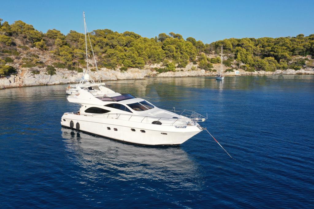 Altamar 64 – Motor yacht