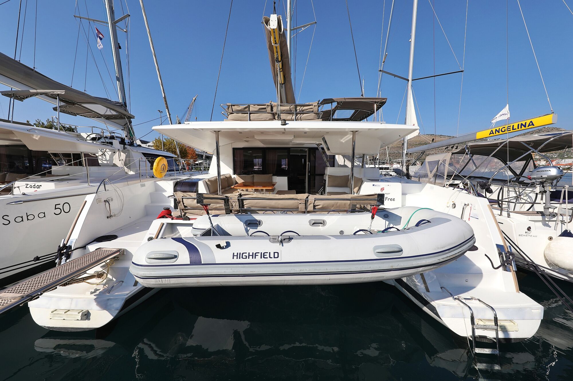 Fountaine Pajot Saba 50 – 6 + 1 cab. – Catamaran