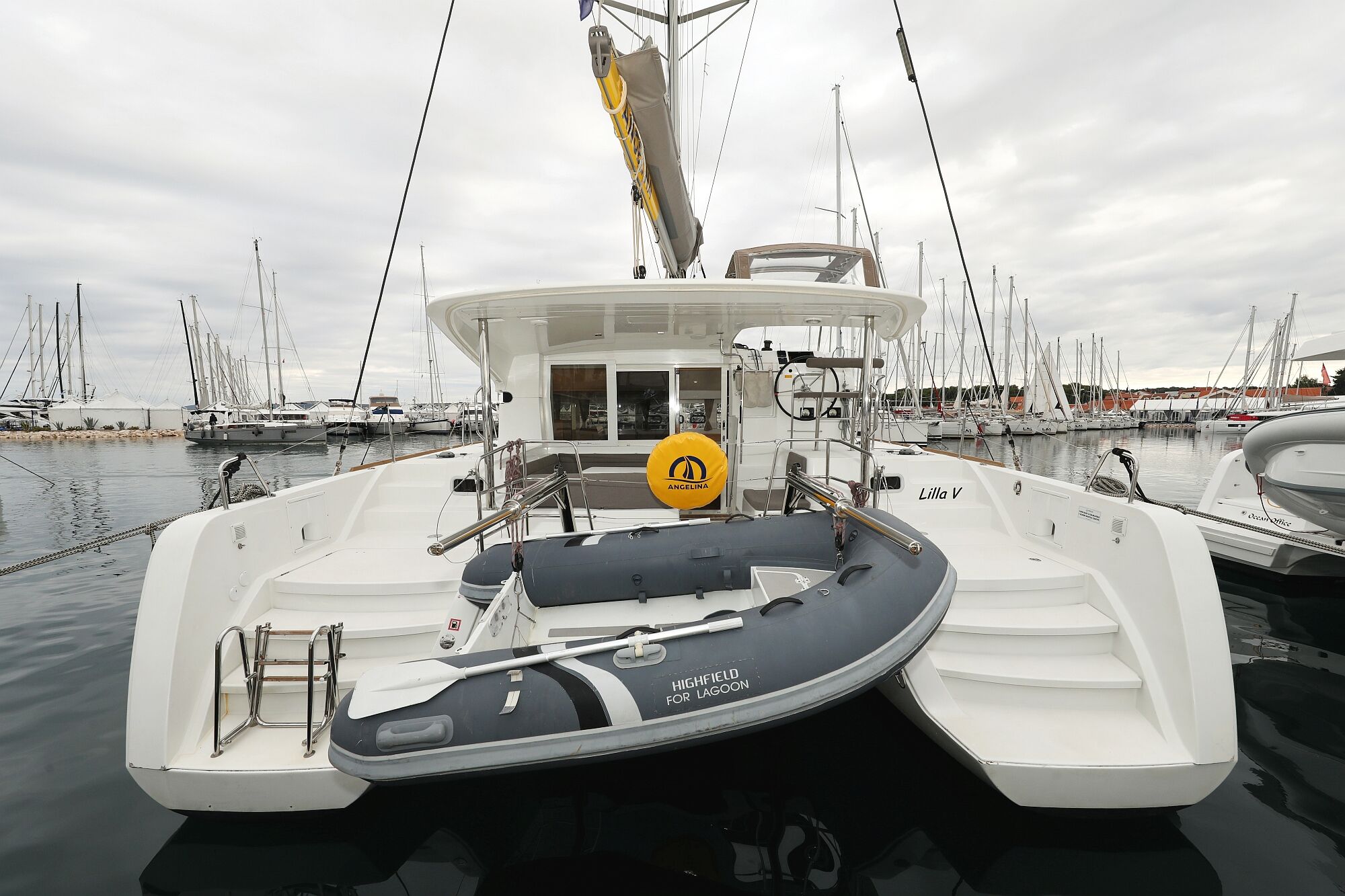 Lagoon 39 – 4 + 2 cab. – Catamaran