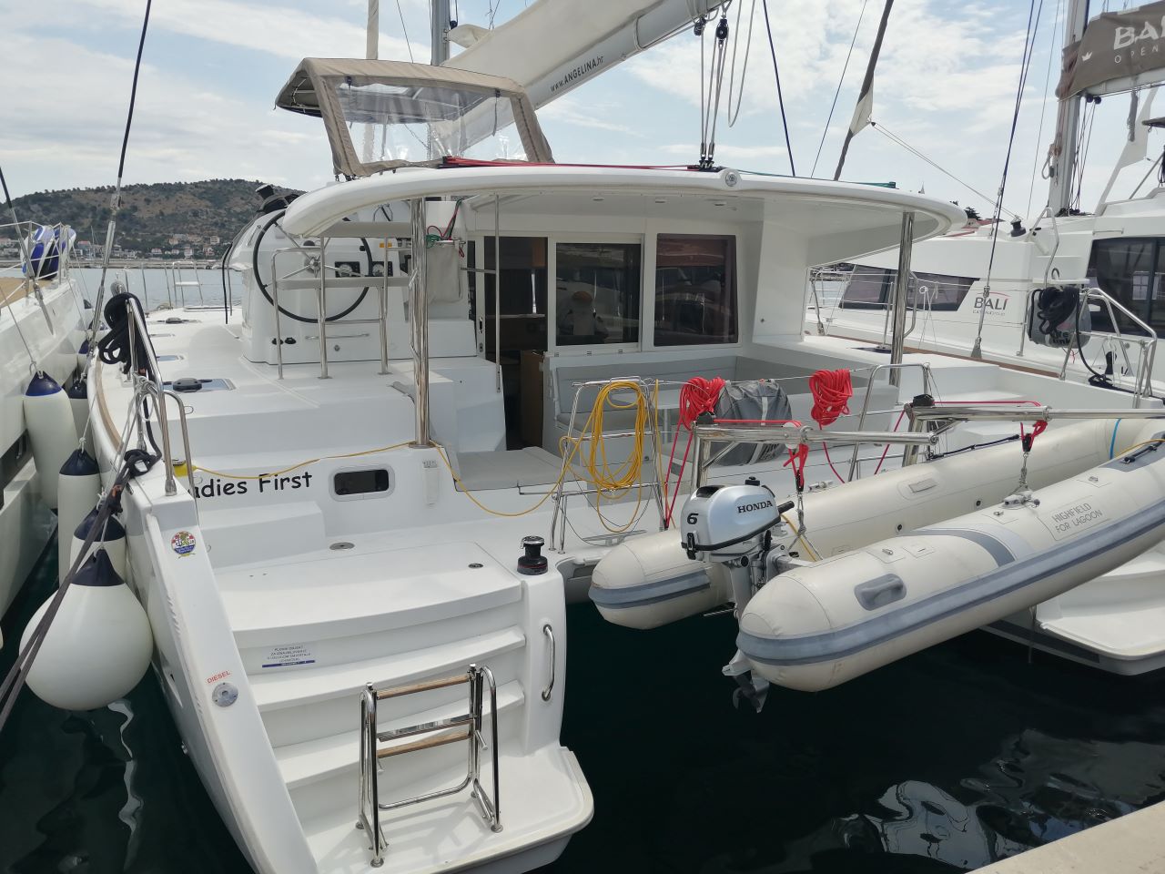 Lagoon 400 S2 – 4 + 2 cab. – Catamaran