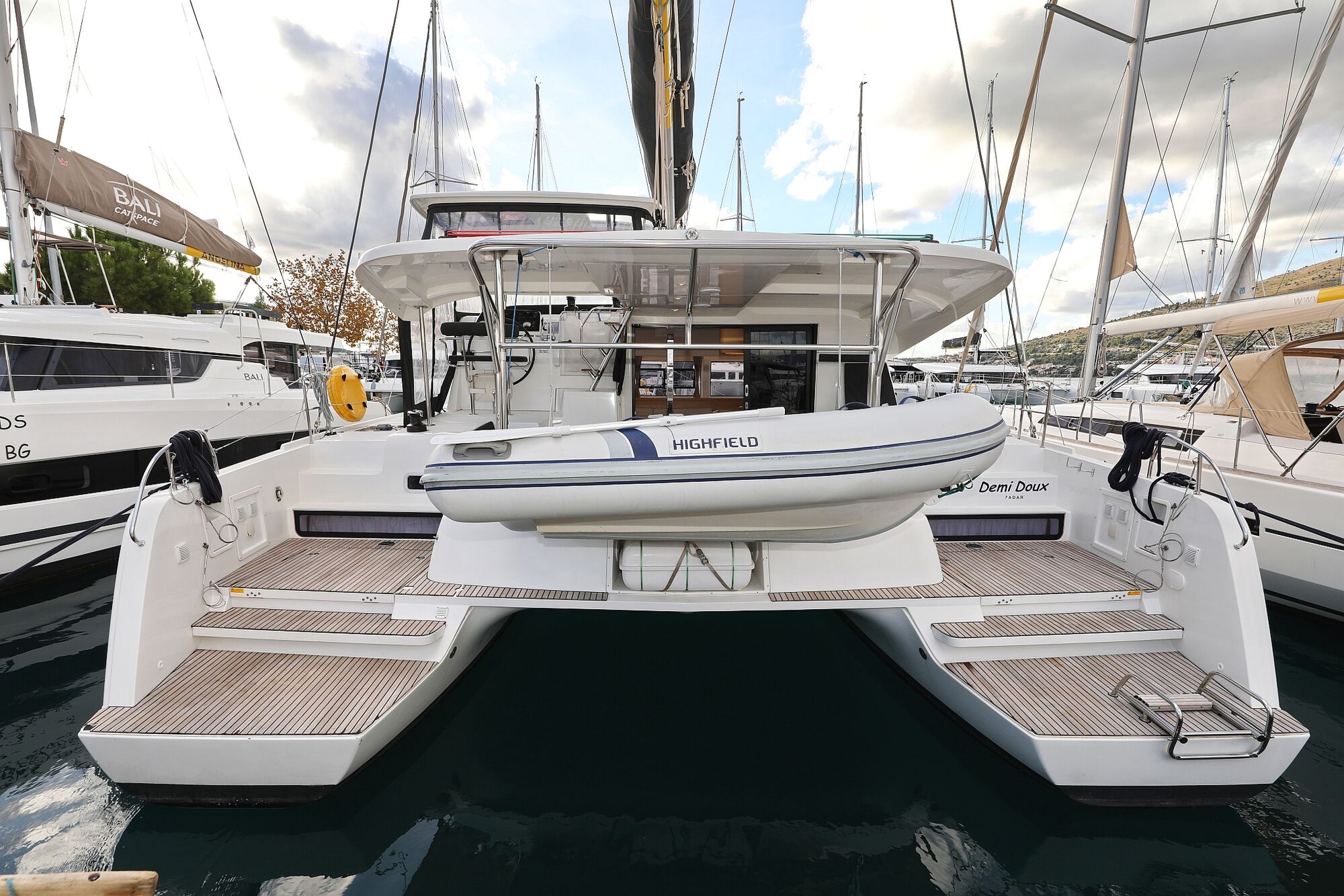 Lagoon 42 – 4 + 2 cab. – Catamaran