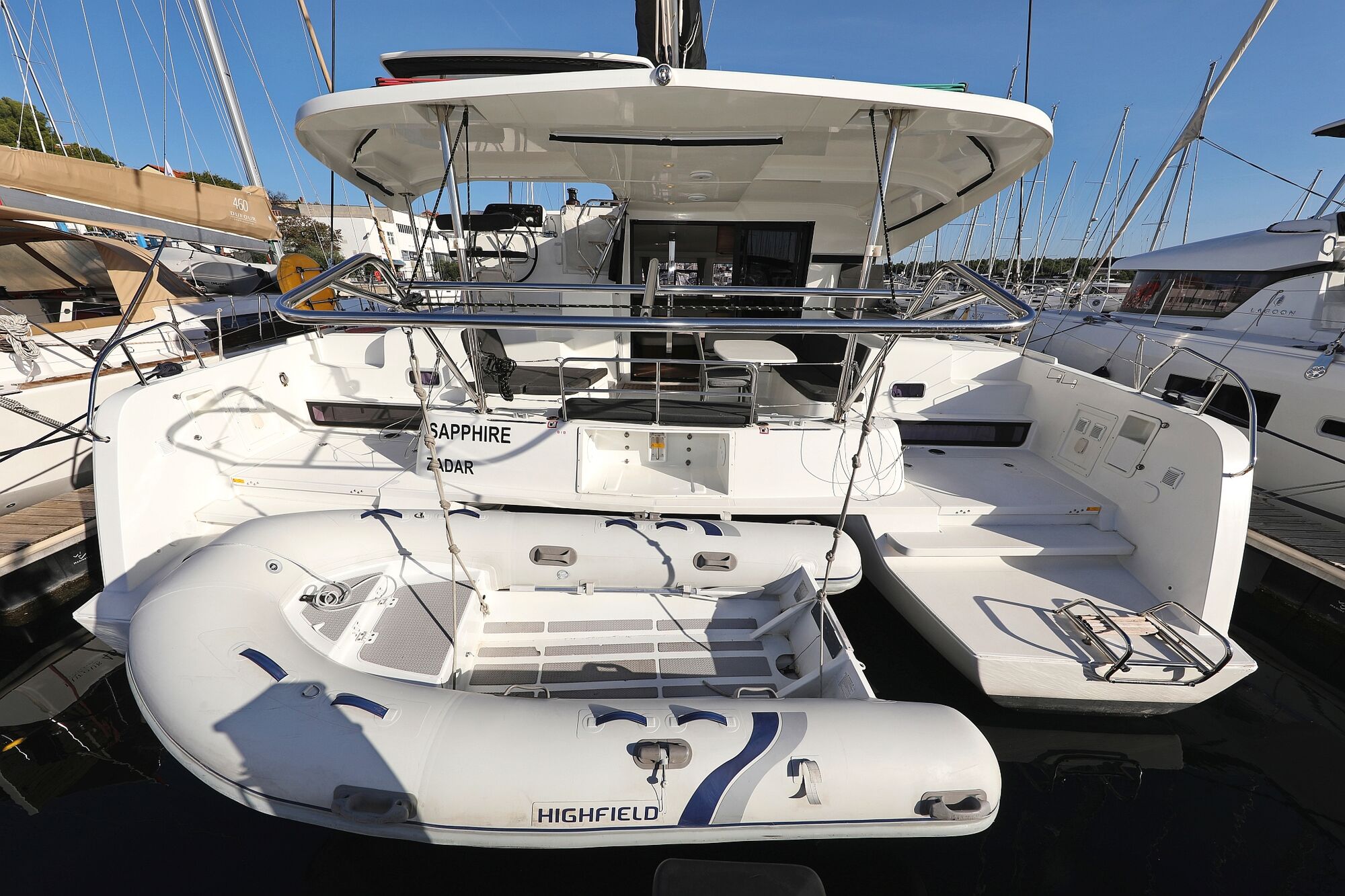 Lagoon 42 – 4 + 2 cab. – Catamaran