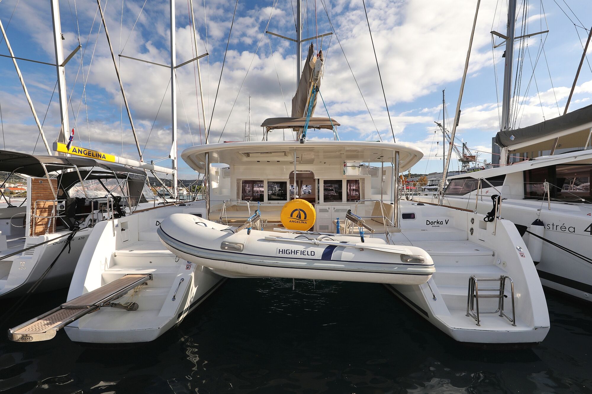 Lagoon 450 – 4 + 2 cab. – Catamaran
