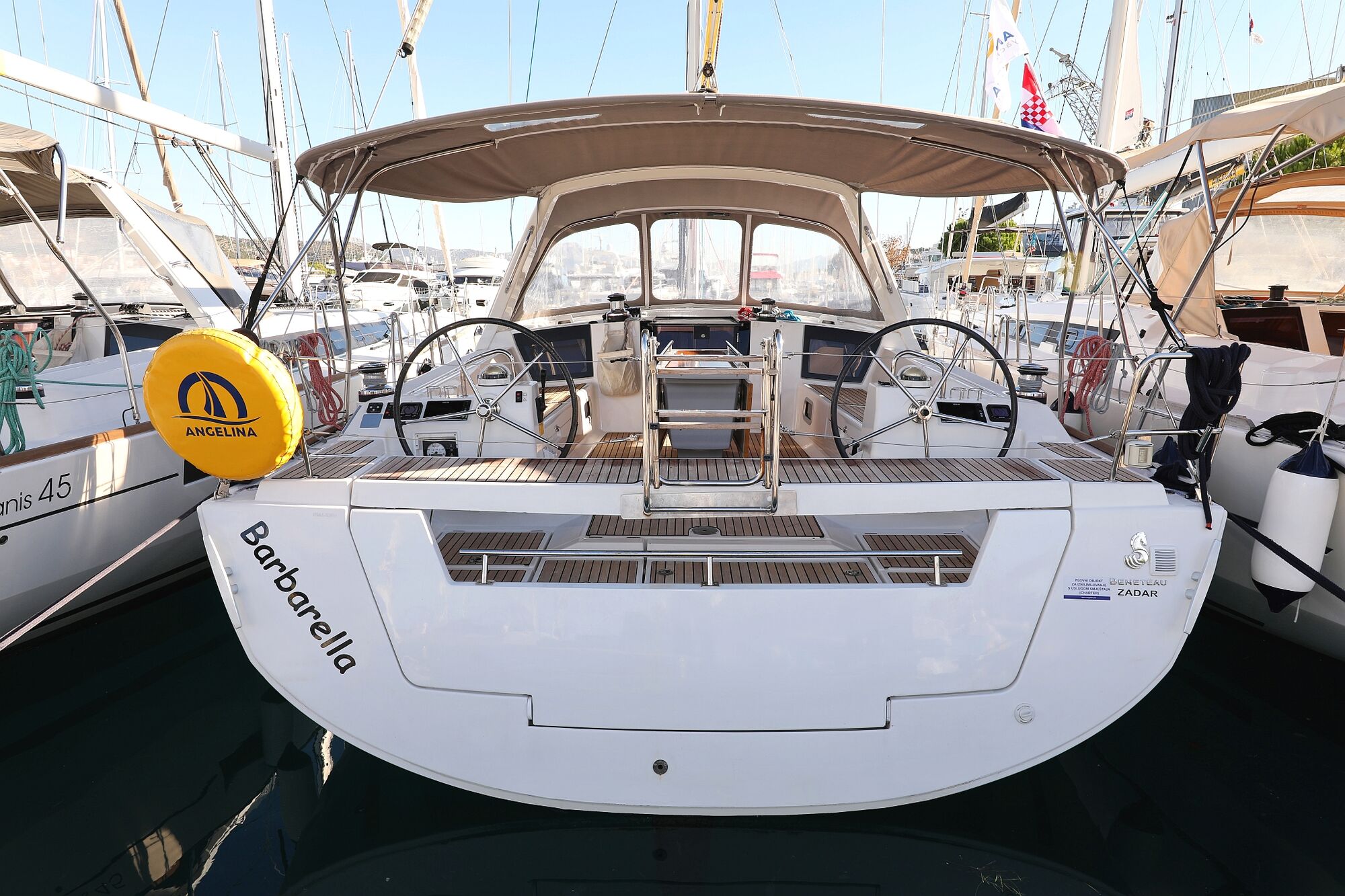 Oceanis 45 – 3 cab. – Sailing yacht