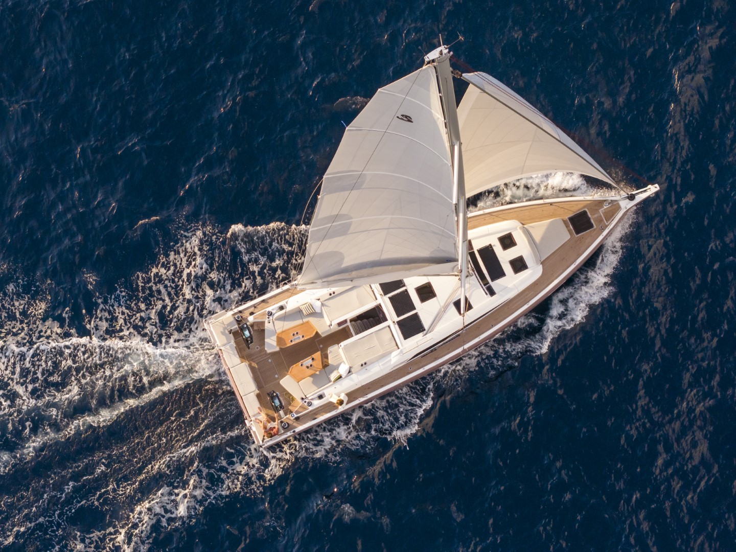 Oceanis 52 – 3 cab. – Sailing yacht