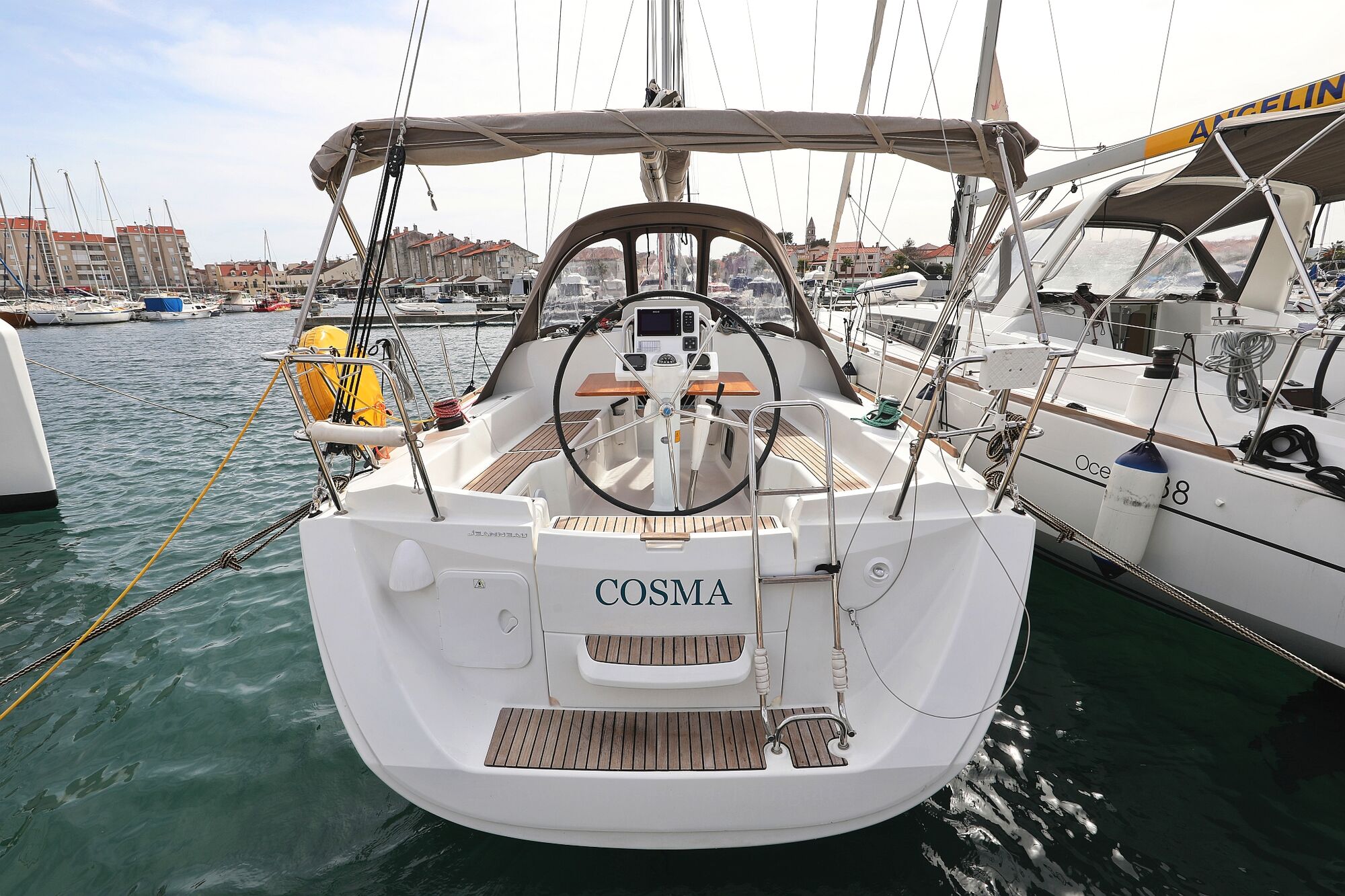 Sun Odyssey 33i – 2 cab. – Sailing yacht