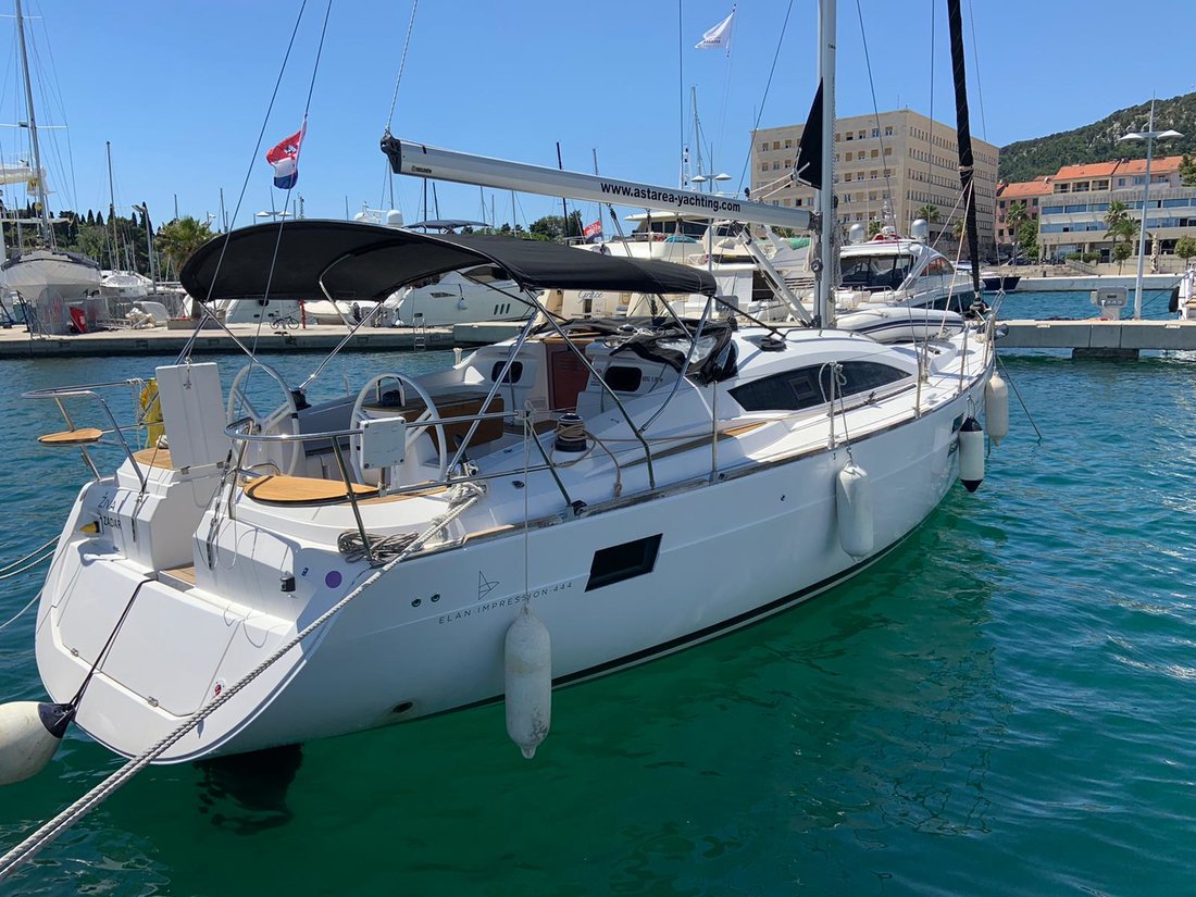Elan 444 Impression – Sailing yacht