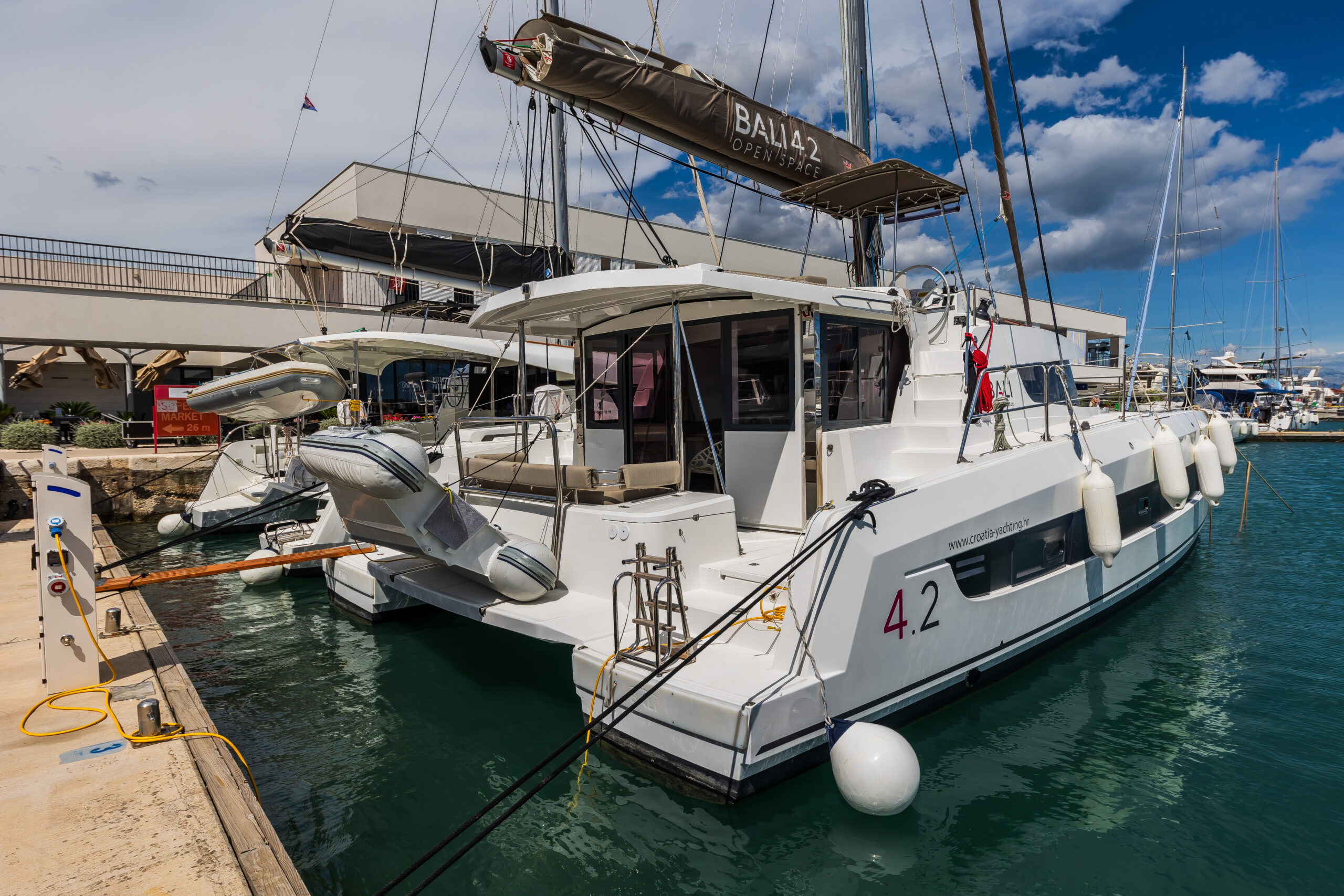Bali 4.2 – 4 + 1 cab. – Catamaran