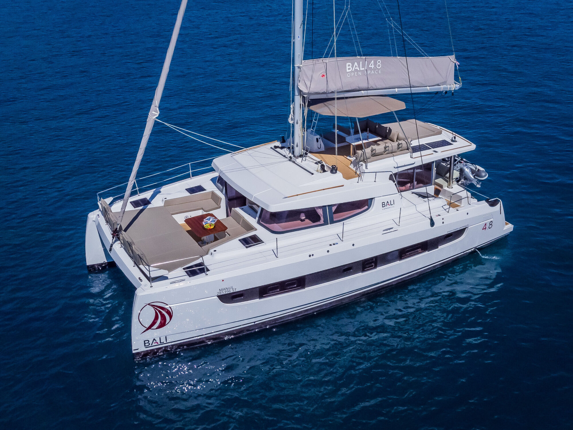 Bali 4.8 – 5 + 2 cab – Catamaran