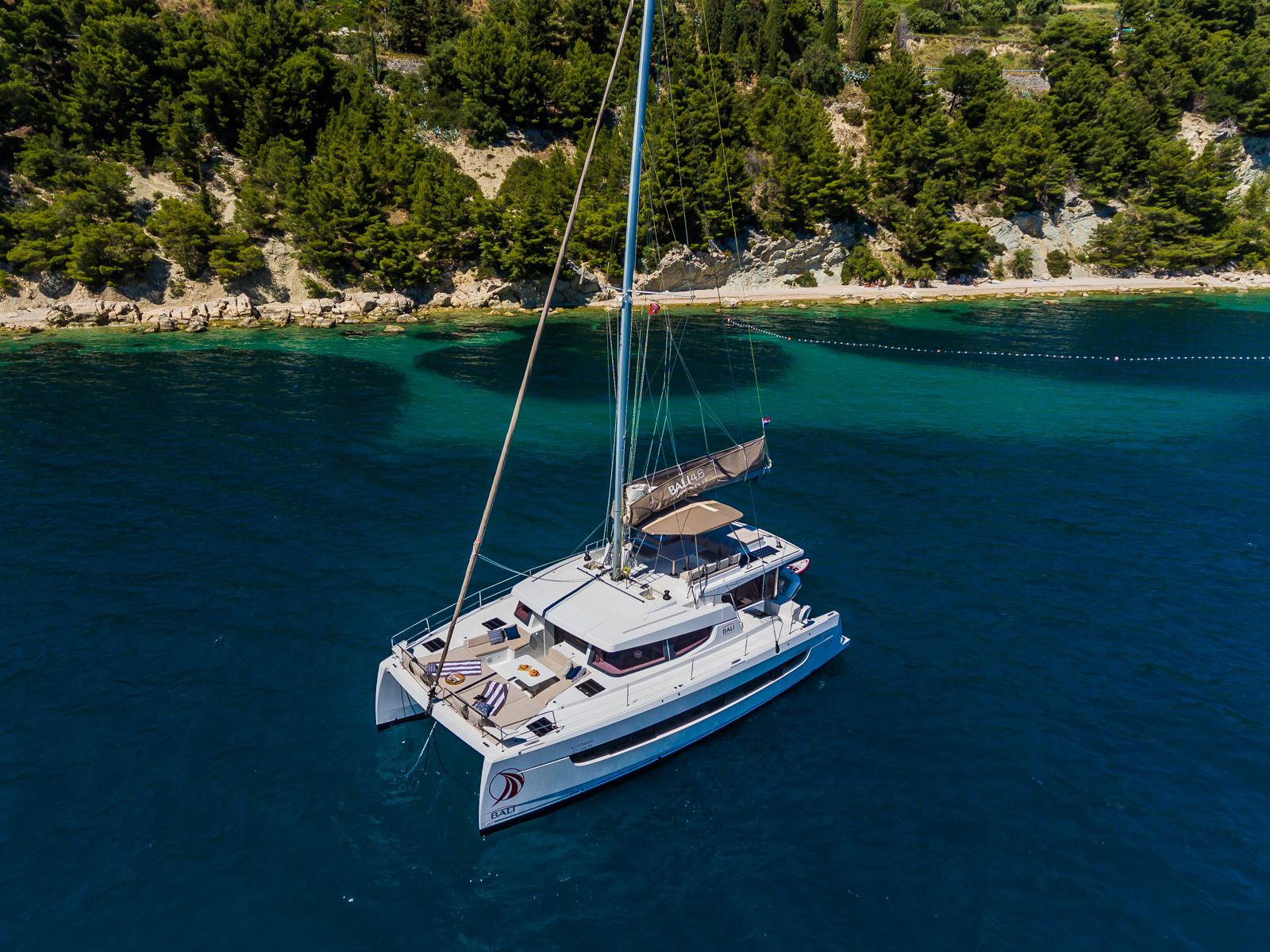 Bali 4.8 – 6 + 1 cab. – Catamaran