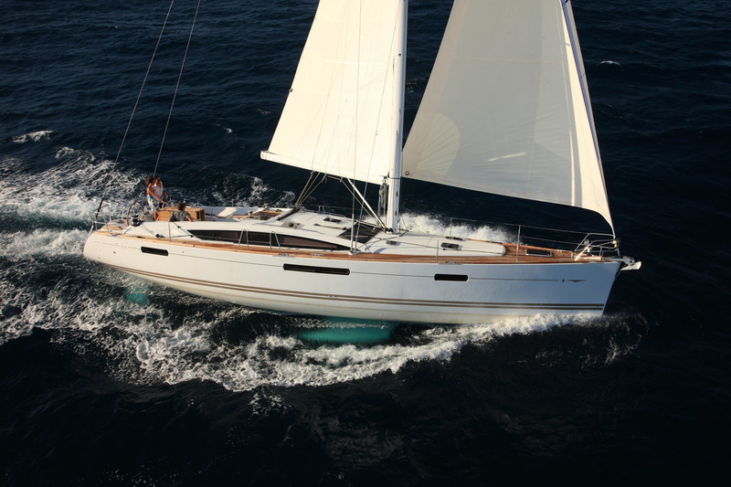 Jeanneau 53 – 5 + 1 cab. – Sailing yacht