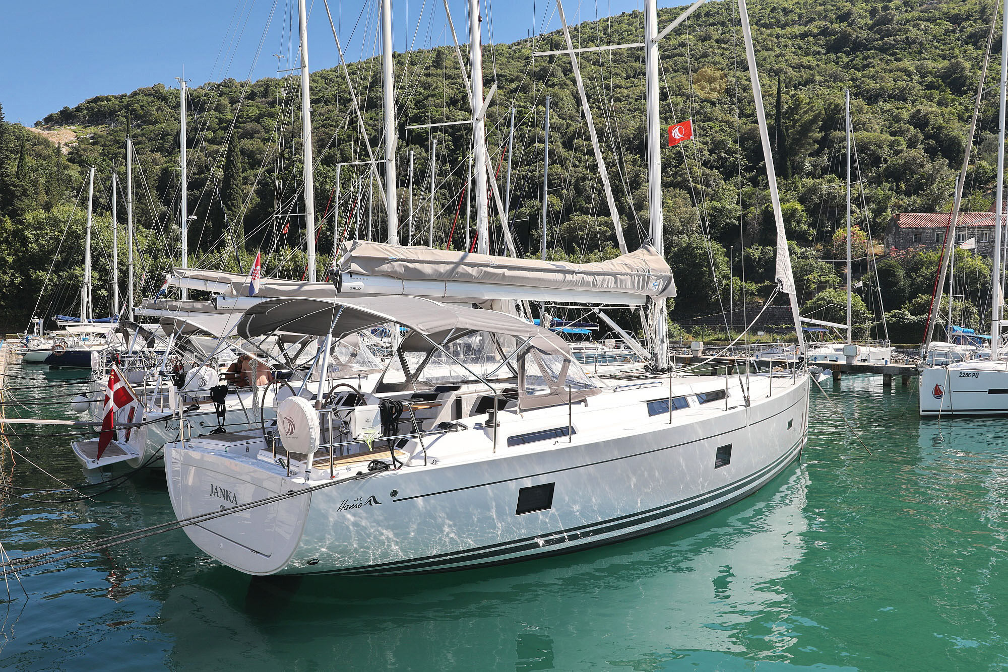 Hanse 458 – Sailing yacht