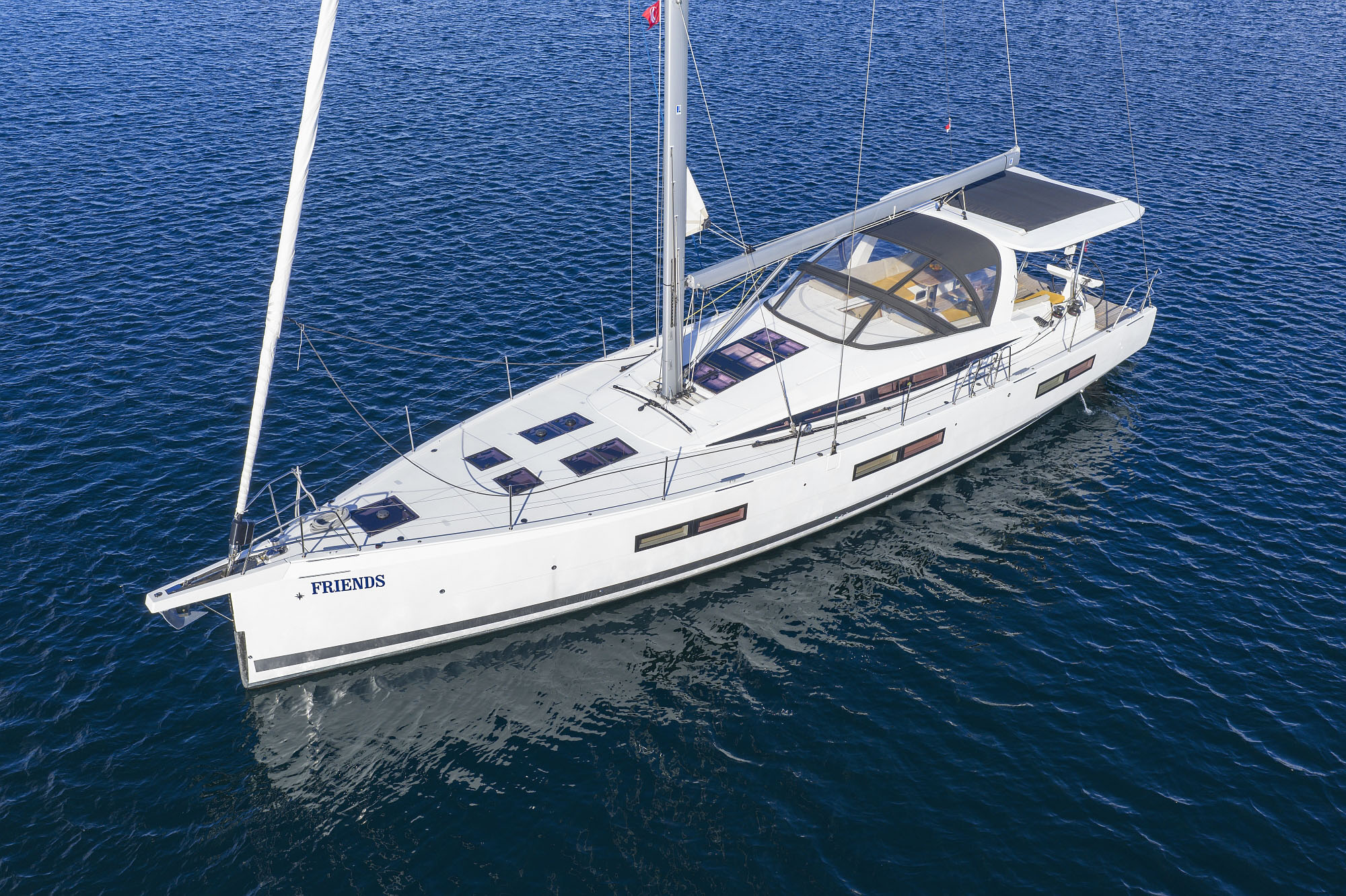 Jeanneau 60 – Sailing yacht