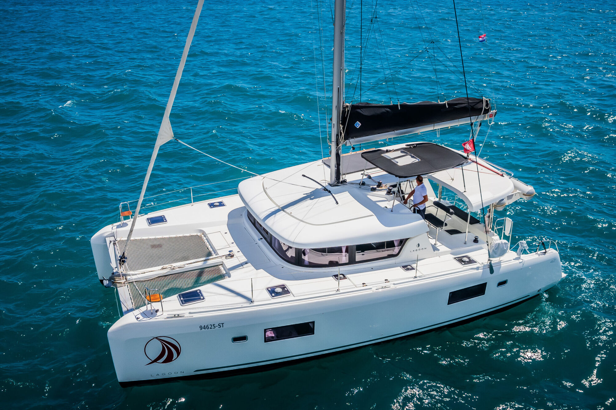 Lagoon 42 – 4 + 2 cab. – Catamaran