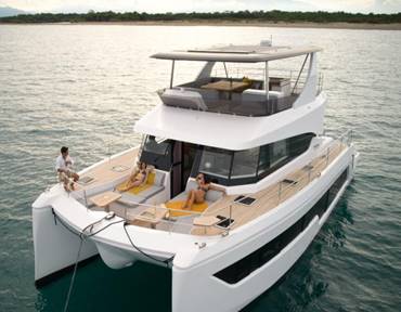 Aventura 50 – 4 + 1 cab. – Power catamaran