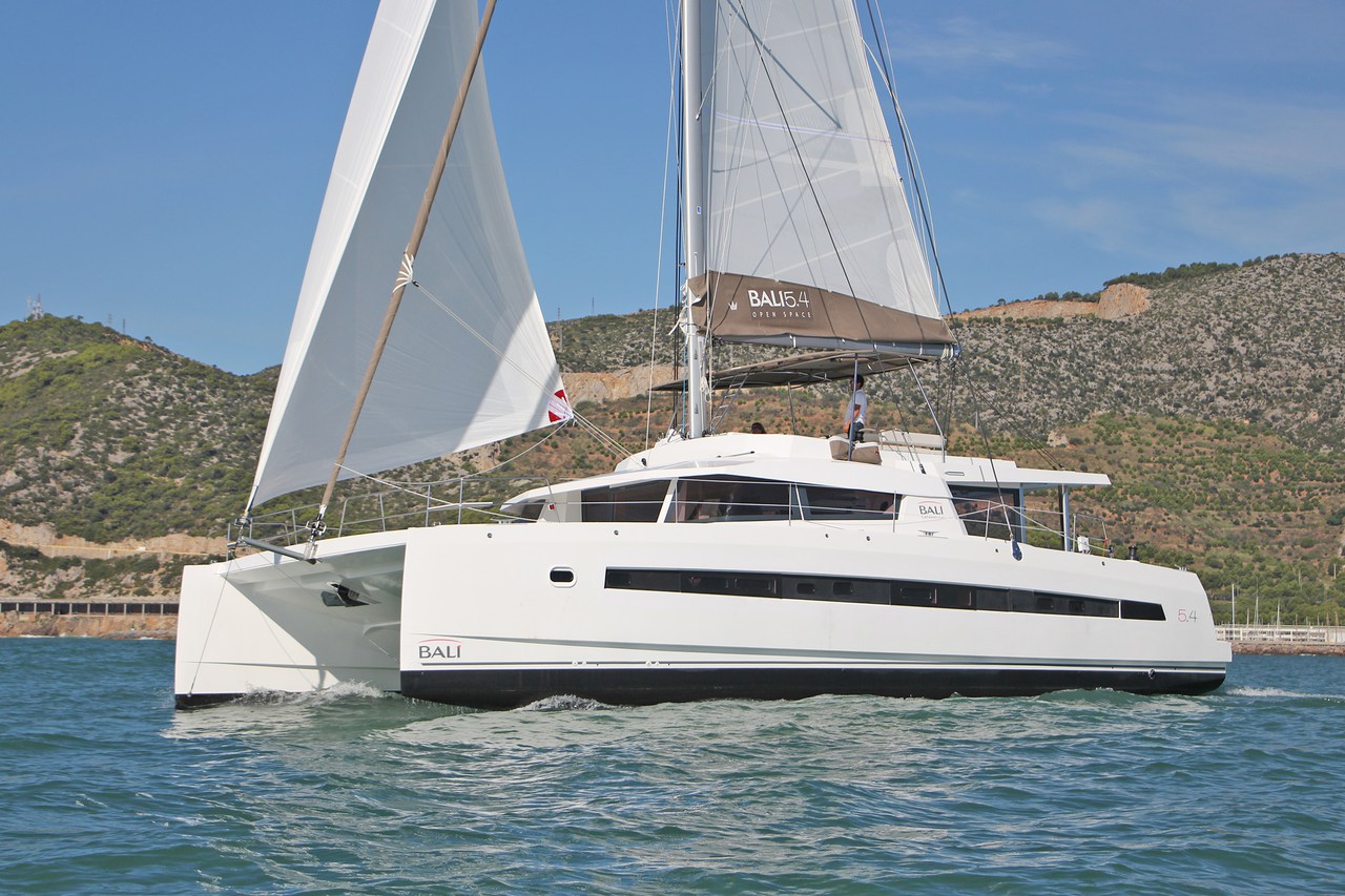 Bali 5.4 – 5 cab. – Catamaran