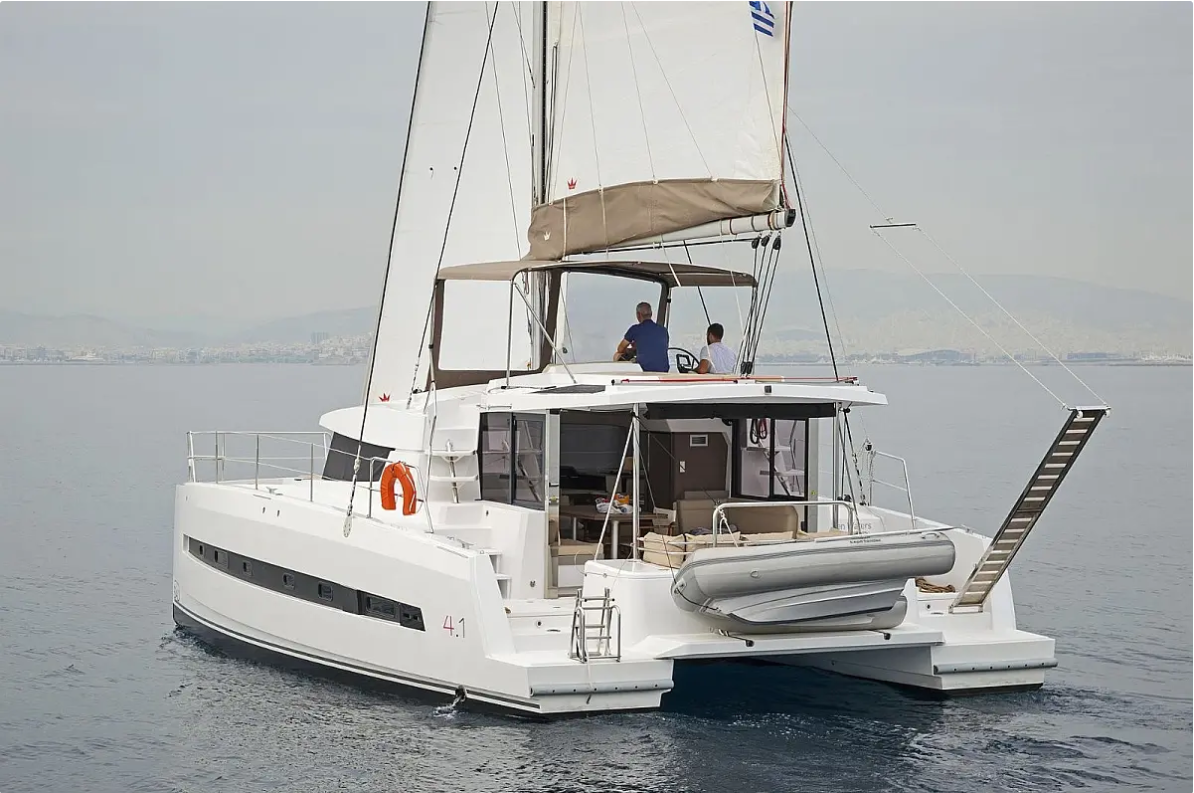 Bali 4.1 – 4 + 2 cab. – Catamaran