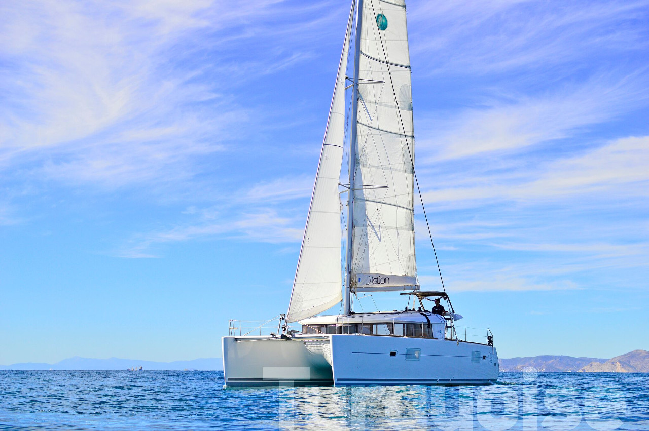 Lagoon 400 S2 – 4 + 2 cab. – Catamaran