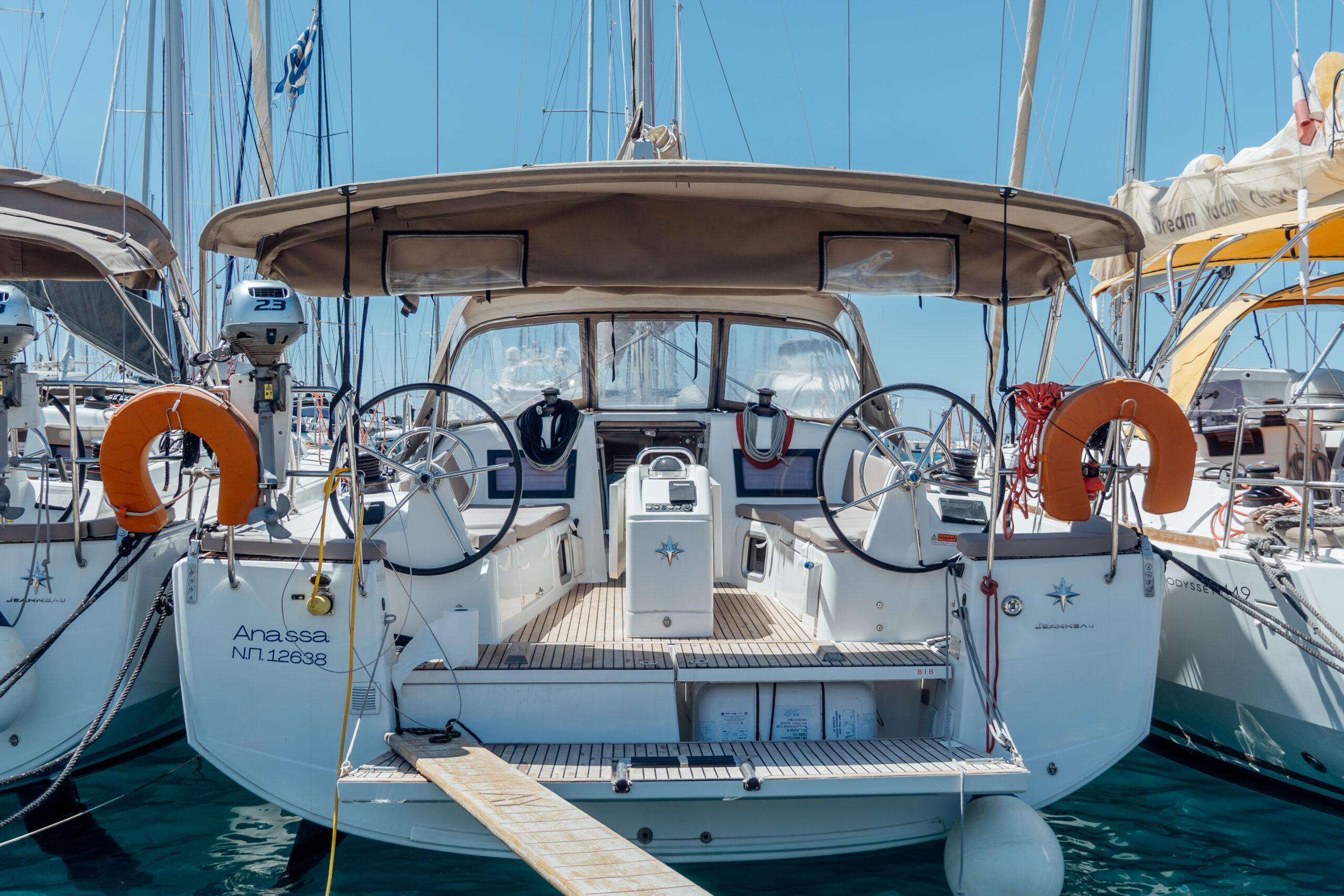 Sun Odyssey 410 – 3 cab. – Sailing yacht