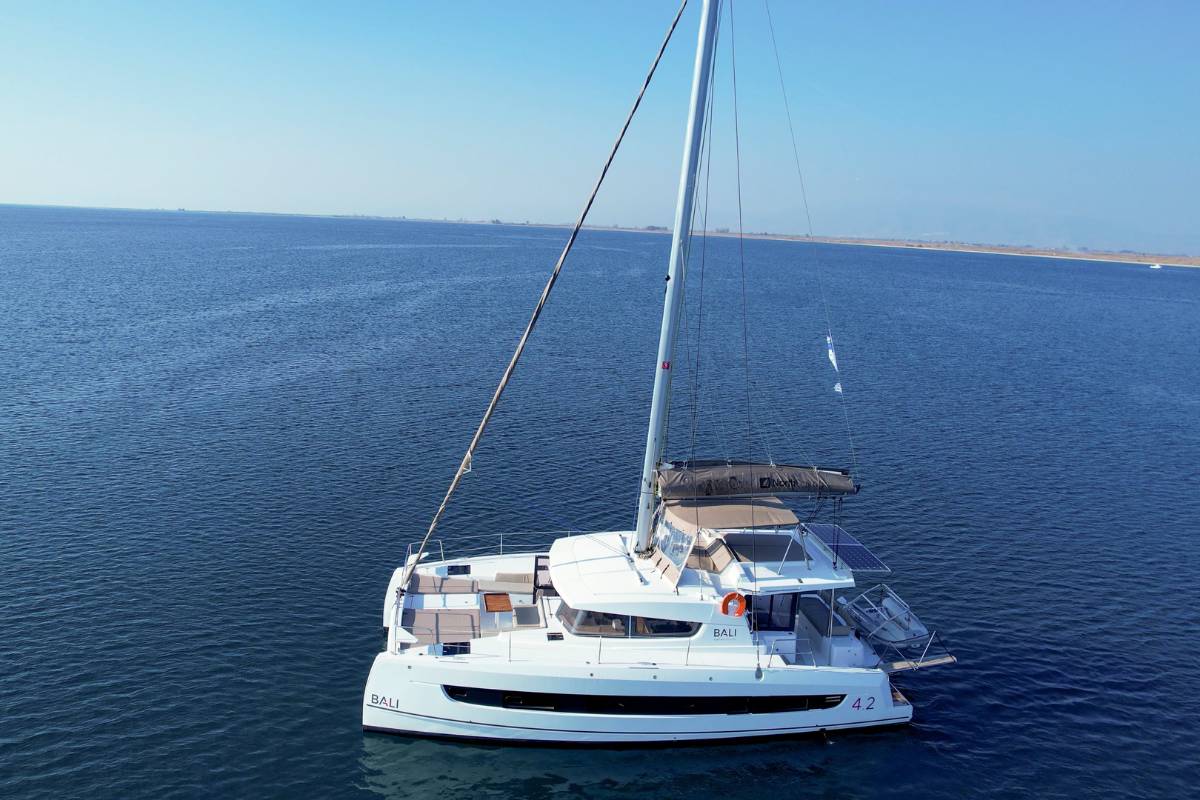 Bali 4.2 – Catamaran